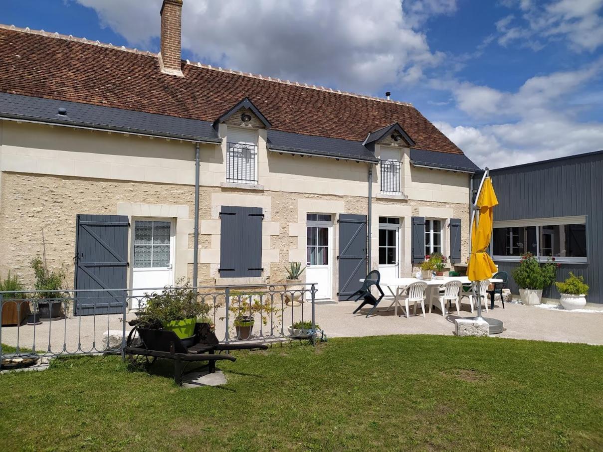 Les Ormeaux Hotell Oisly Exteriör bild
