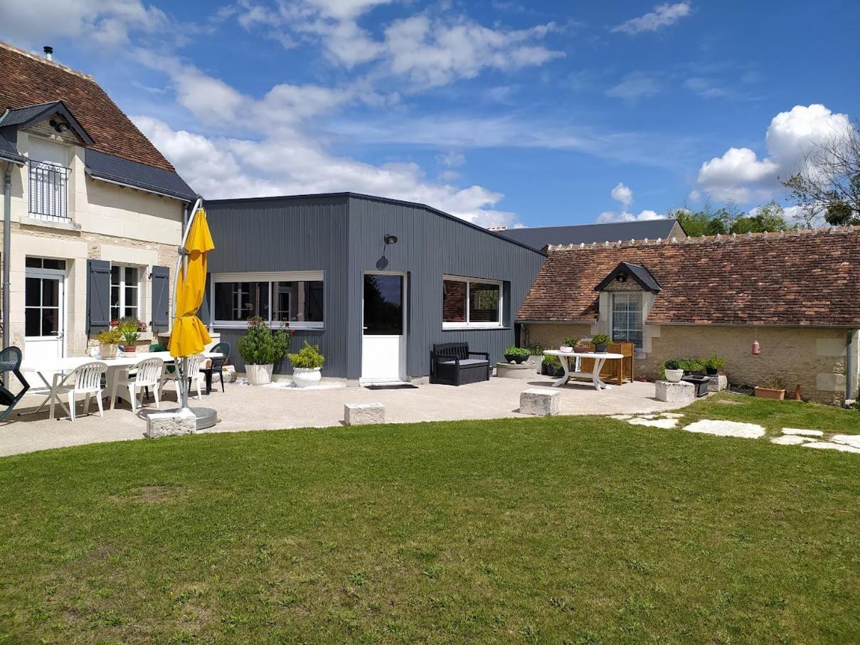 Les Ormeaux Hotell Oisly Exteriör bild